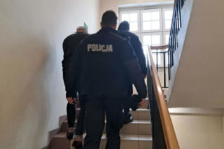 Trzech mężczyzn trafiło do aresztu, a kolejni mają dozór i zakaz zbliżania się do pokrzywdzonych