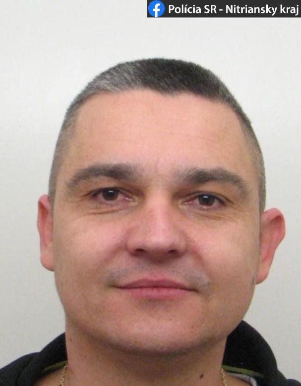 40-letni policjant leżał w bagażniku samochodu z raną postrzałową głowy. Nowe fakty w sprawie