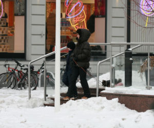 Marta Kaczyńska z synem na spacerze