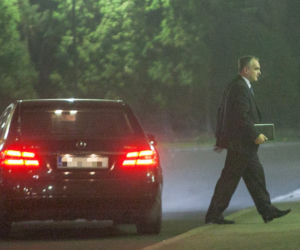 Waldemar Pawlak korzysta z limuzyny Mercedes-Benz E 350 4MATIC