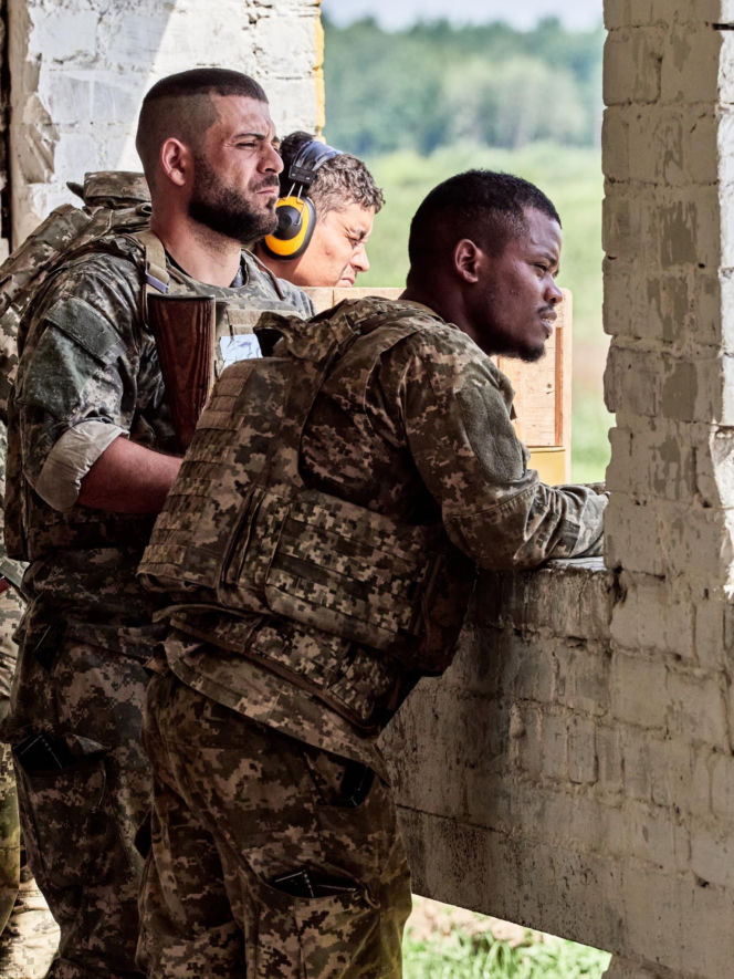 Legion Międzynarodowy Obrony Ukrainy w zawieszeniu. Zagraniczni ochotnicy alarmują o niepewnej przyszłości