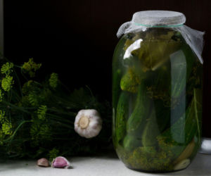 Ogórki małosolne inaczej: 5 nowych smaków, które robią furorę tej wiosny