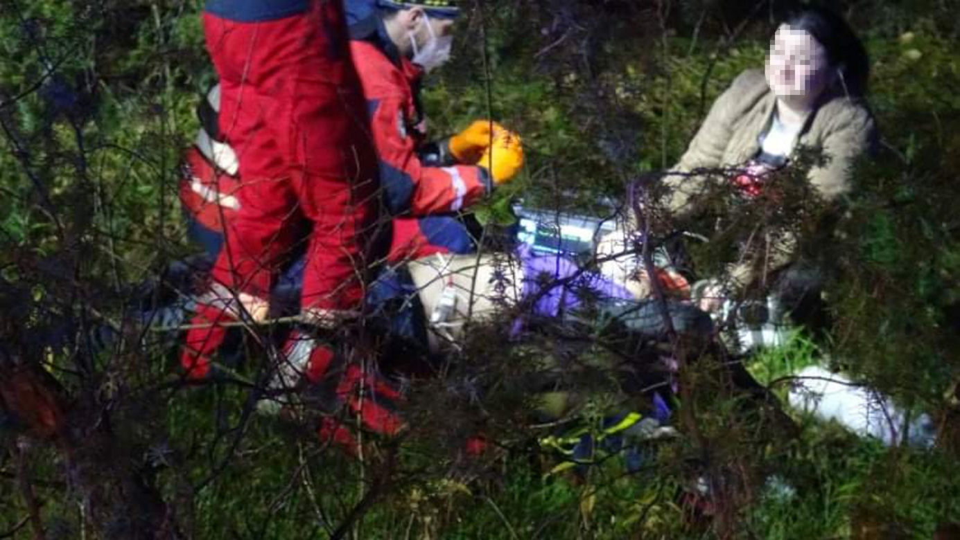 Dramatyczna akcja straży pożarnej. Dwie osoby zakleszczone we wraku