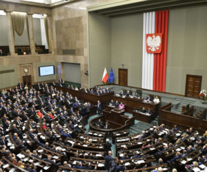 Zapłacisz posłom za test na wirusa