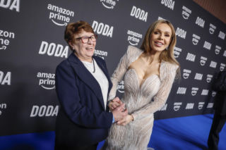 Pierwsza nauczycielka Dody skradła show na premierze jej serialu. Robią ze mnie mitomankę