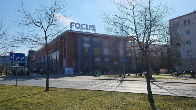 14-latek zaatakowany nożem w przymierzalni. Nieoficjalne ustalenia szokują! To była schadzka?!