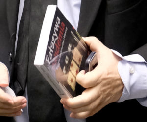 Jarosław Kaczyński z książka Fałszywa pandemia