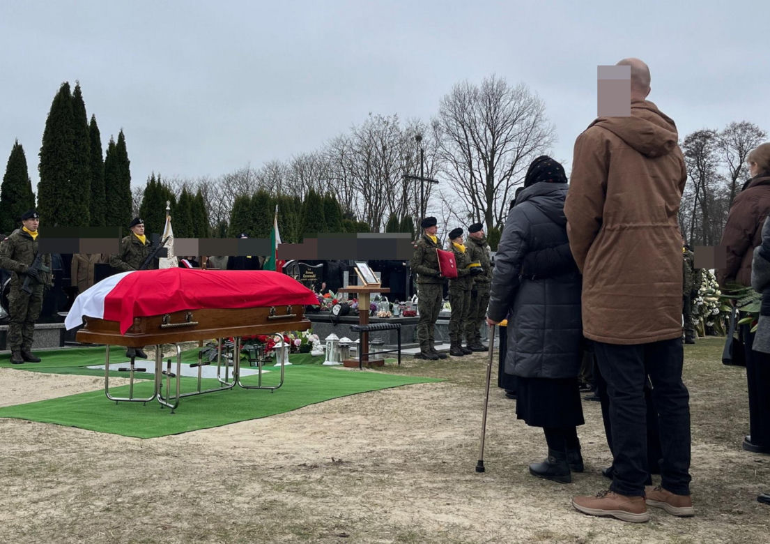 Terespol. Pogrzeb tragicznie zmarłego żołnierza. 28-letniego Mateusza żegnają rodzina i przyjaciele