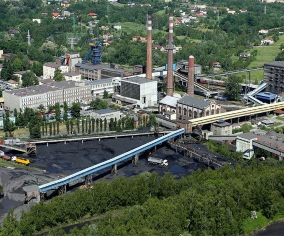 Alarm w kopalni Rydułtowy. Dwa wstrząsy i ranni górnicy