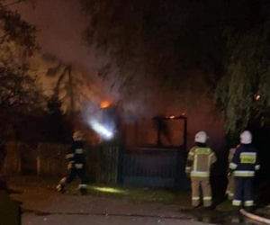 Błotnica: Tragiczny pożar. Z domu nie zostało nic, dwa zwęglone ciała w pogorzelisku!