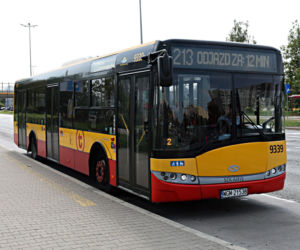 Komunikacja miejska 15 sierpnia. Jak jeżdżą autobusy i tramwaje?