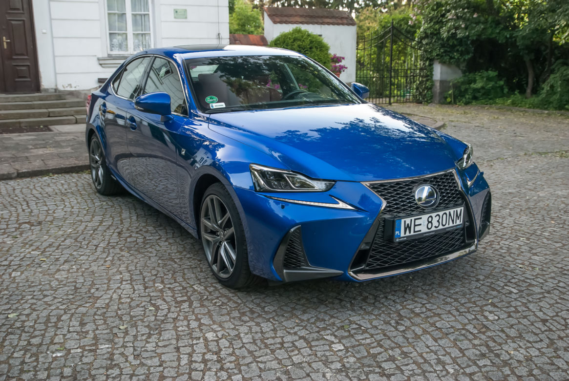 Lexus IS300h F SPORT