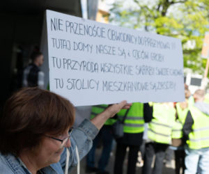 Dramat setek rodzin pod Warszawą! Nowa autostrada zburzy ich domy?! „Żyjemy na bombie”