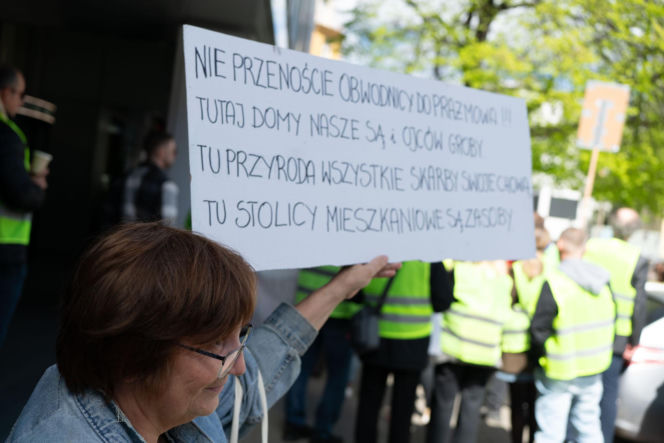 Dramat setek rodzin pod Warszawą! Nowa autostrada zburzy ich domy?! „Żyjemy na bombie”