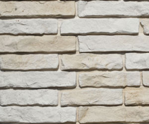 Lekka cegła na ścianie Siena STONES