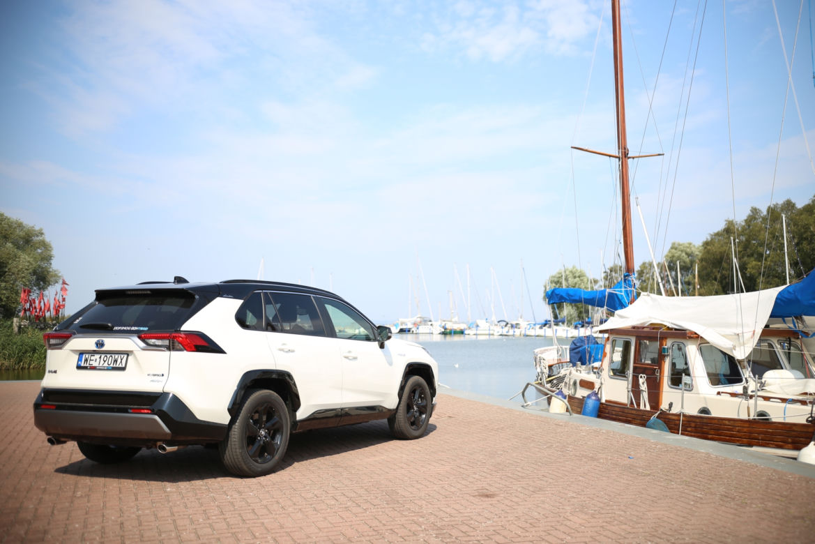 Toyota RAV4 2.5 Hybrid Dynamic Force 222 KM AWD-i e-CVT