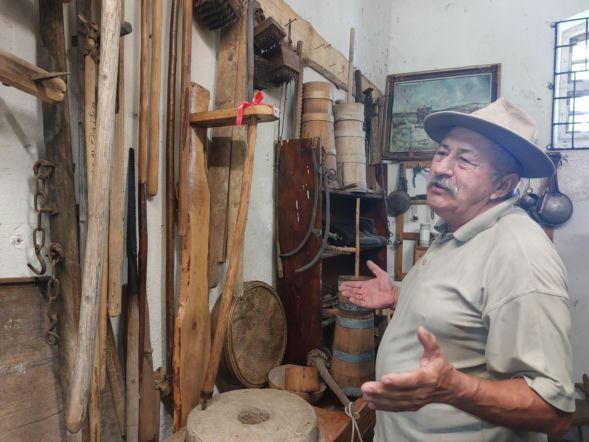 Przez lata zbierał perełki, zarażał uśmiechem. Nie żyje Kazimierz Długosz. Płacze cała gmina Wiśniowa. Żegnaj Kaziu