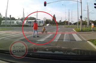  To straszne! Zabrakło czujności! Nie był o krok za dzieckiem