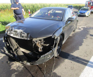 Wjechała autem pod nadjeżdżający pociąg. Tego policjanci się nie spodziewali! 