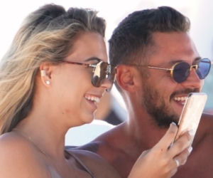 Sandra Kubicka z chłopakiem na plaży