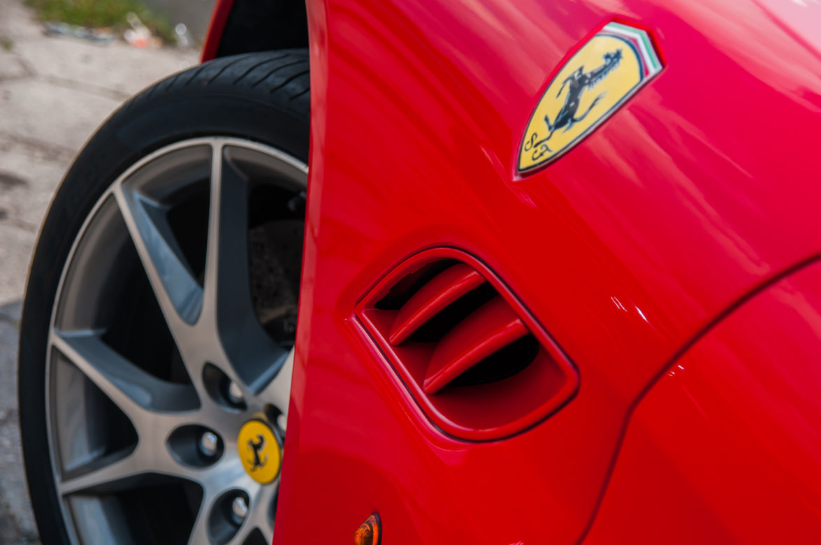 Ferrari California 4.3 490 KM 7AT