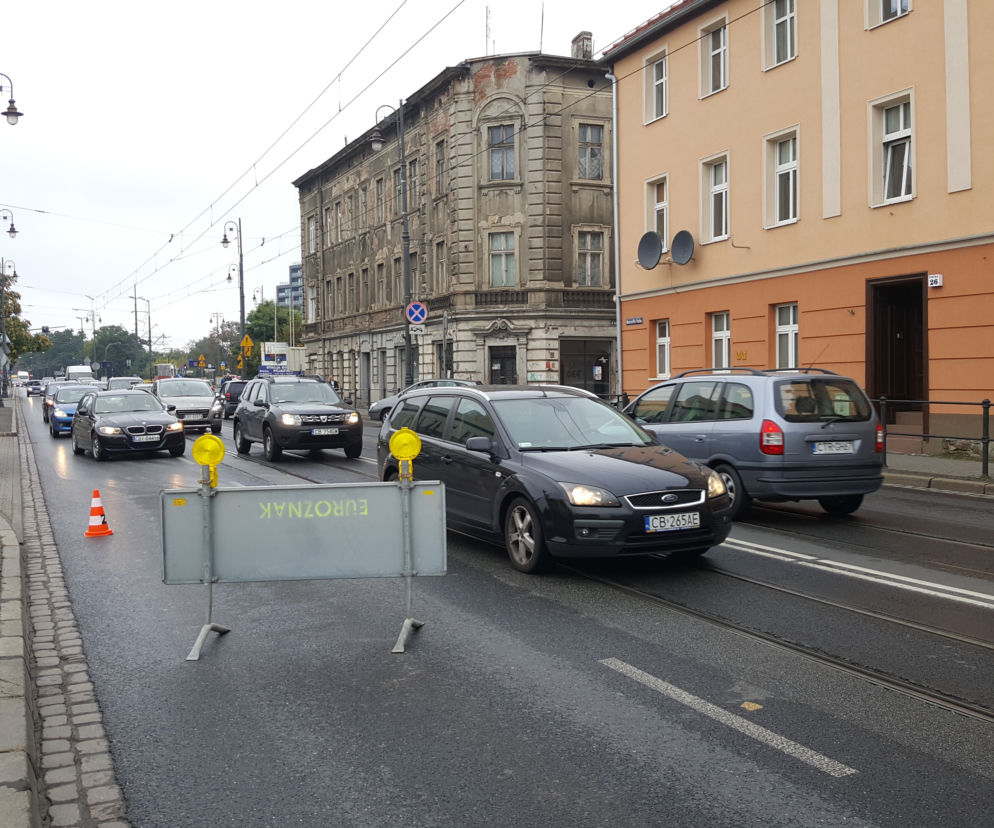 Przejście na dziko na ulicy Focha. Kiedyś dojdzie tu do tragedii