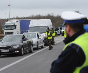 Kontrole graniczne na przejściu w Kołbaskowie