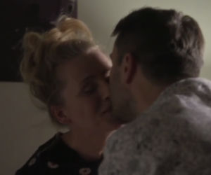 Singielka odcinek 28, Mikołaj (Filip Bobek), Elka (Paulina Chruściel)