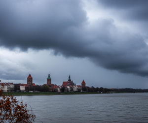 Szokująca zmiana w Toruniu! Czy zimny front zrujnuje nam weekend?