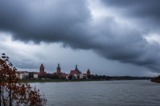 Szokująca zmiana w Toruniu! Czy zimny front zrujnuje nam weekend?