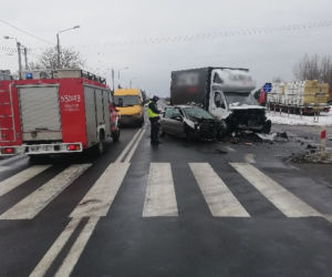 GROŹNY WYPADEK pod Wieluniem. POWAŻNIE RANNY 40-letni kierowca!