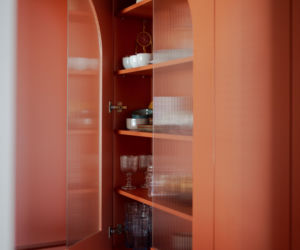 Nail Polish Inspired Interior: Hybryda mieszkania i studia fotograficznego na 63 metrach