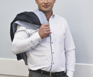 Rolnik Krzysztof, który szukał żony w telewizji, sam sobie znalazł narzeczoną! Po raz pierwszy ją pokazał