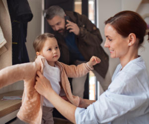 Wyjście z domu z dzieckiem to koszmar? Ten nawyk zmienia wszystko