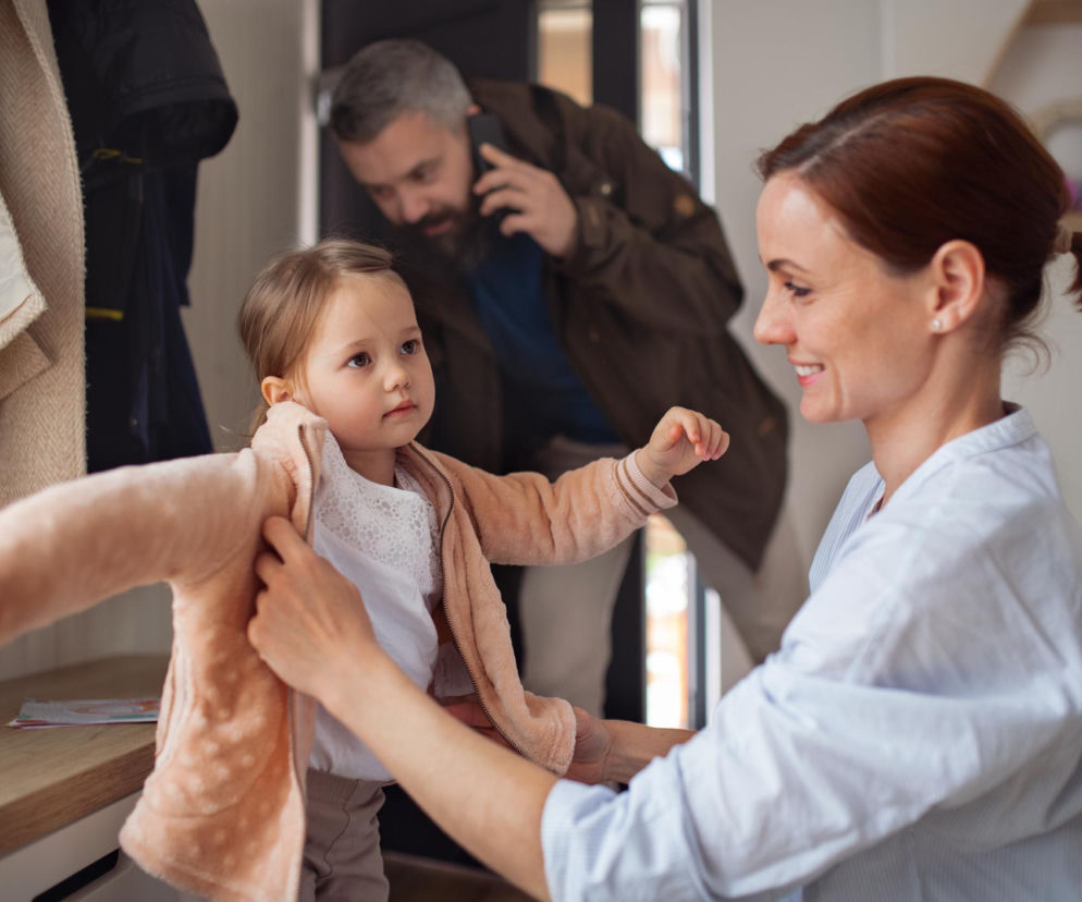 Wyjście z domu z dzieckiem to koszmar? Ten nawyk zmienia wszystko