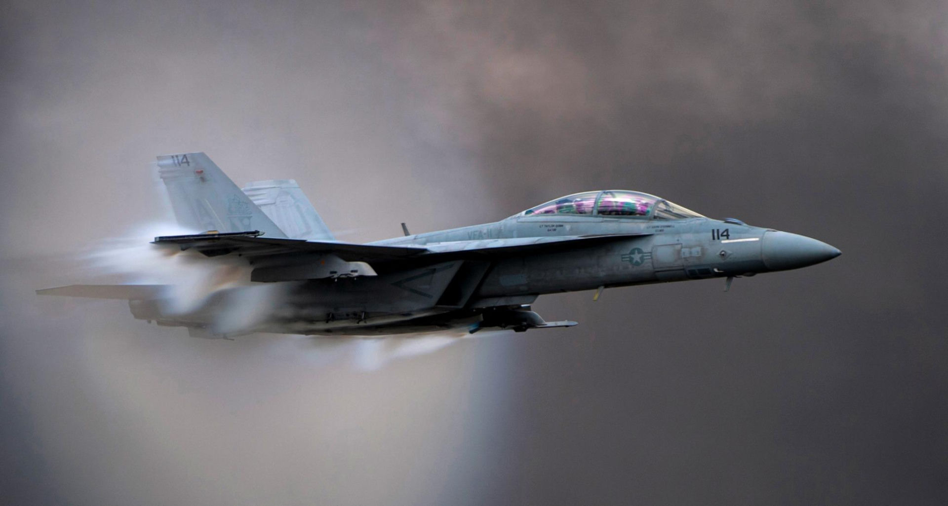 Super Hornety nie pójdą szybko na emeryturę. US Navy inwestuje w modernizacje