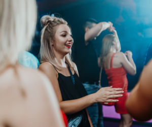 Pomarańcza Katowice bawi się na całego po lockdownie. Oto zdjęcia z imprezy Tomorrow Never Comes [ZDJĘCIA]