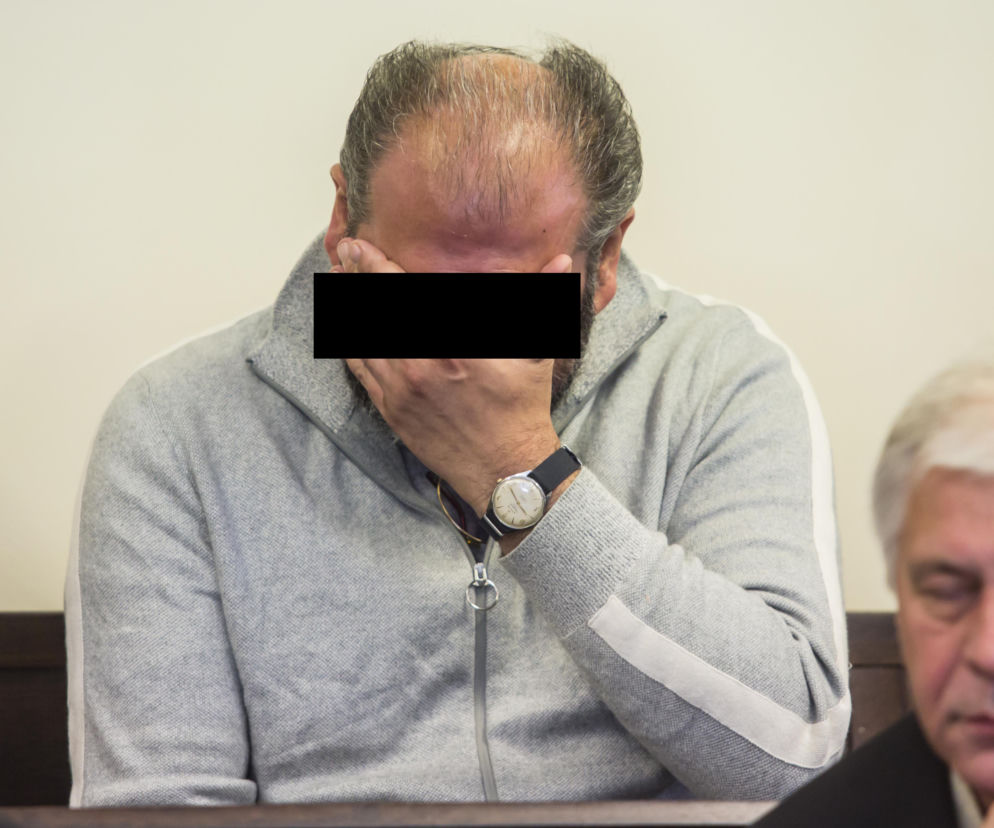 Szef wnuczkowej mafii popłakał się przed sądem