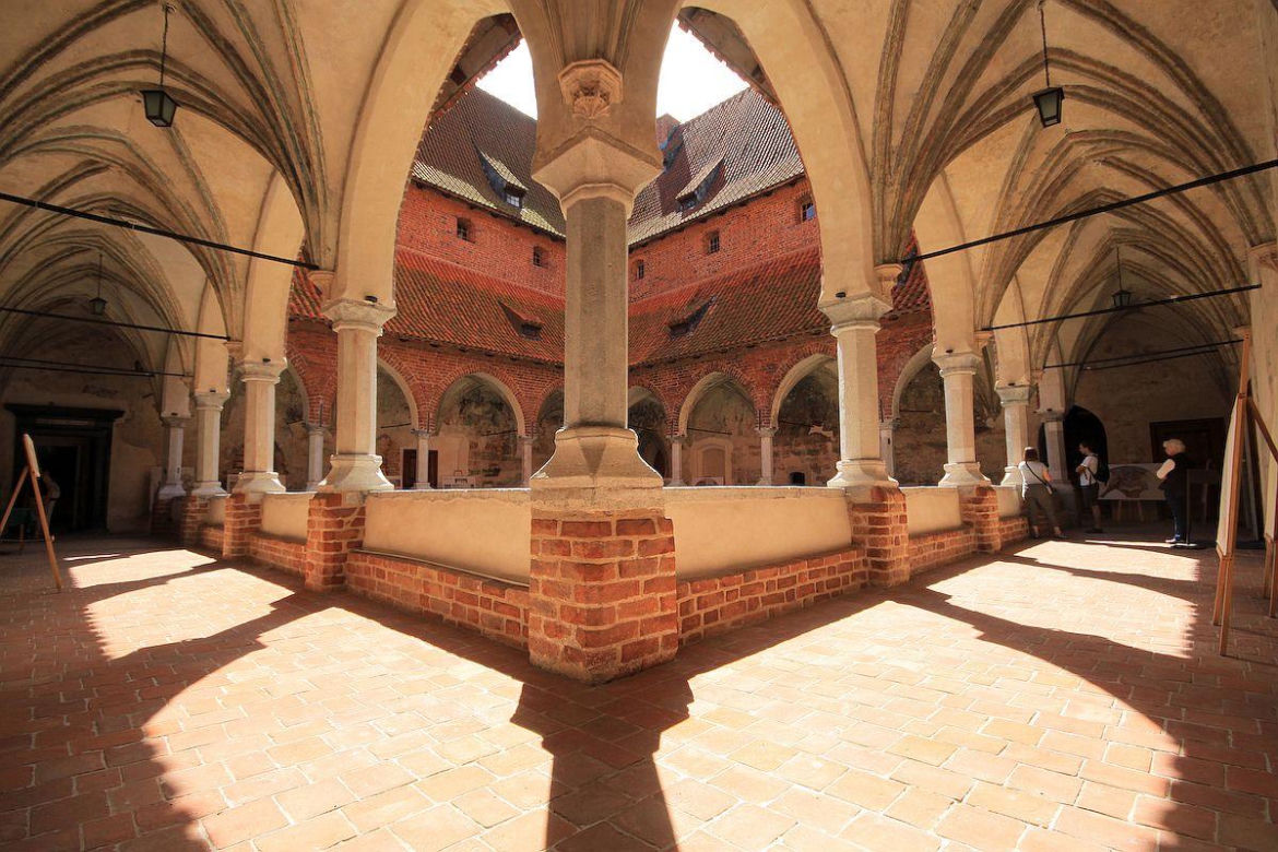   Zamek w Lidzbarku Warmińskim znany jako "Wawel Północy". Atrakcja, którą musisz zobaczyć