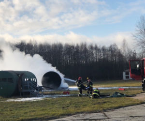 Tak wyglądały ćwiczenia na łódzkim lotnisku. Było groźnie
