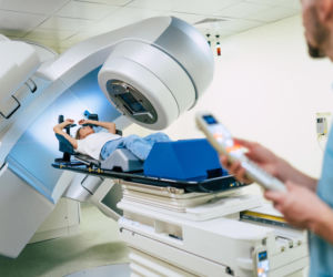 Pora dnia decyduje o skuteczności leczenia raka? Odkrycie hiszpańskich naukowców ujawnia rolę zegara biologicznego