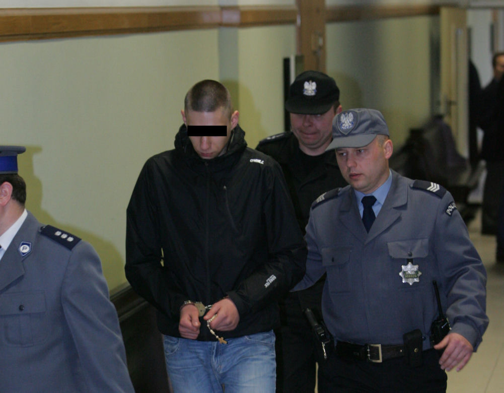 Zadźgali policjanta na przystanku, bo zwrócił im uwagę. Rocznica śmierci Andrzeja Struja