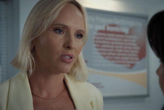 M jak miłość, odcinek 1915. Dorota (Iwona Rejzner), Aneta (Ilona Janyst)