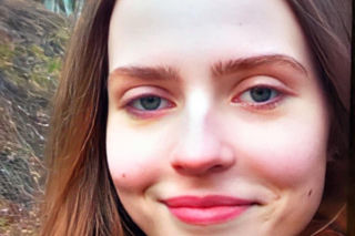 17-letnia Dominika Paćkowska wyszła do kościoła i zniknęła bez śladu. Kamera nagrała niepokojący moment