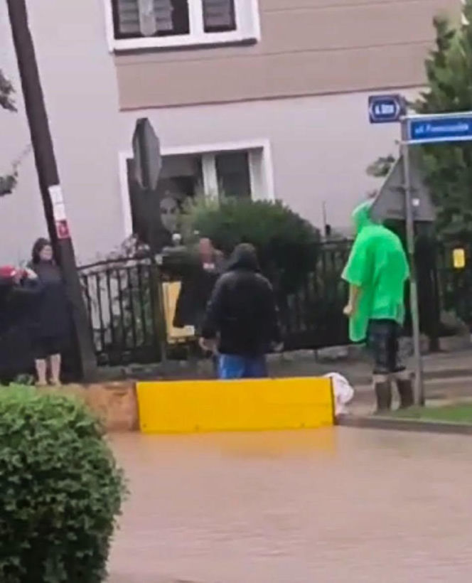 Pozalewane drogi i posesje w pow. raciborskim