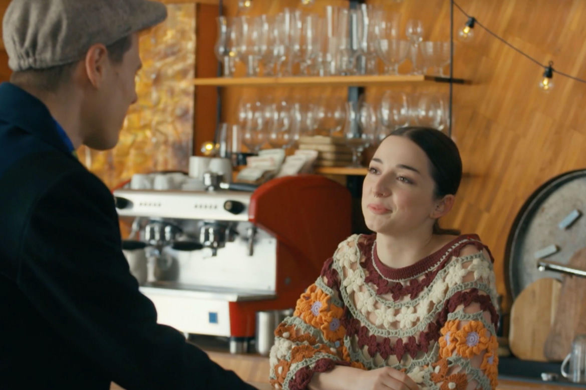 Barwy szczęścia, odcinek 3425: Kacper (Jakub Szlachetka), Luiza (Julia Zielińska)