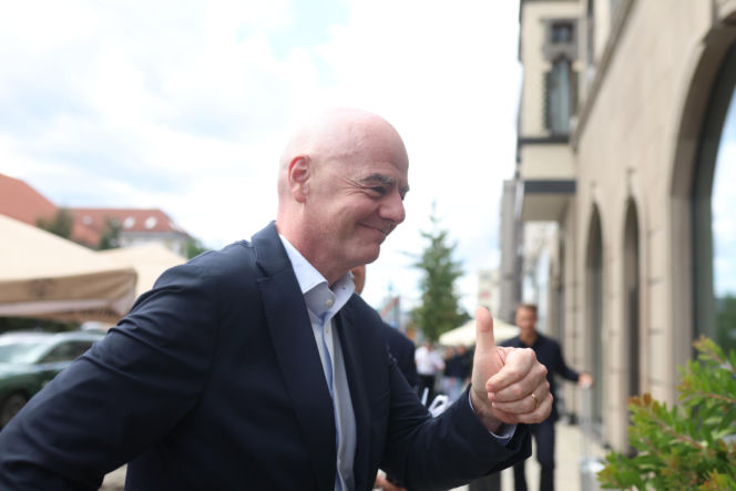 Cezary Kulesza wita Gianniego Infantino
