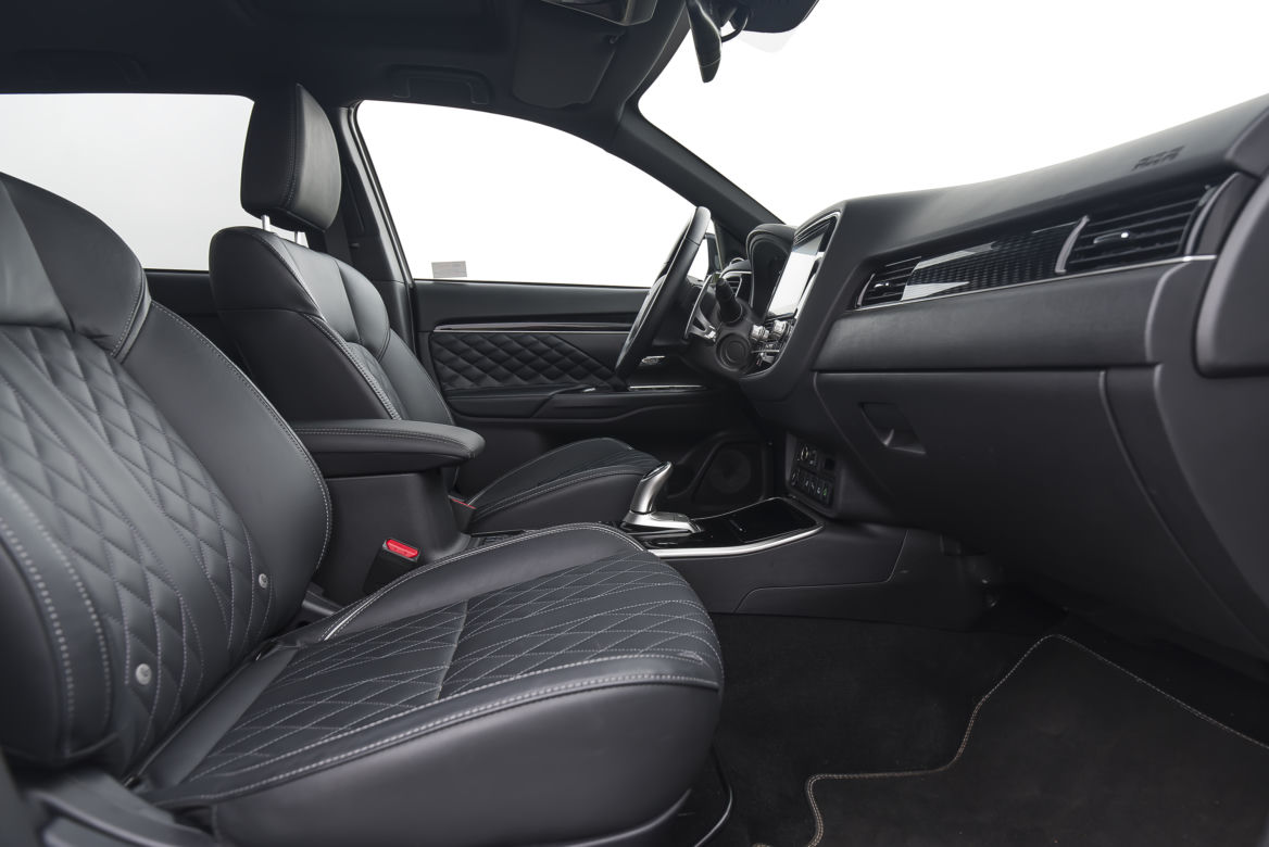 Mitsubishi Outlander PHEV 224 KM Instyle Plus 4WD S-AWC