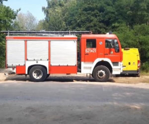 Chciała zobaczyć z bliska PIĘKNE jezioro, ale UTKNĘŁA w mule! Chwile grozy w Osadniku Gajówka