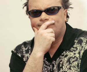 Krzysztof Skiba i jego wizerunek na przestrzeni lat. Tak zmieniał się lider Big Cyca